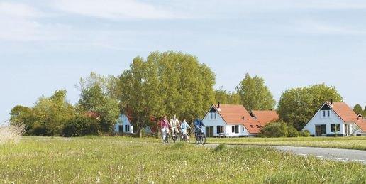 Fietsen langs de huisjes