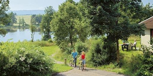 Fietsen bij het meer