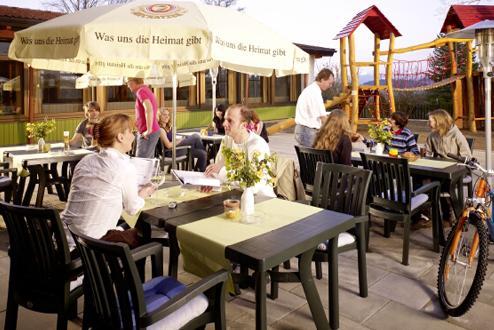 Terras en speeltuin