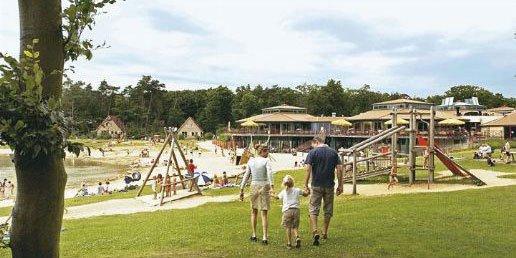 Speeltuin en een strand