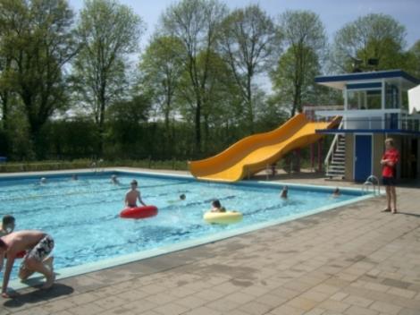 De Tippe, openlucht zwembad